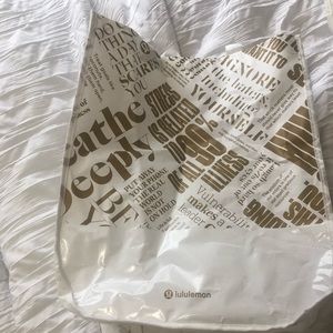 free with any bundle-big bag